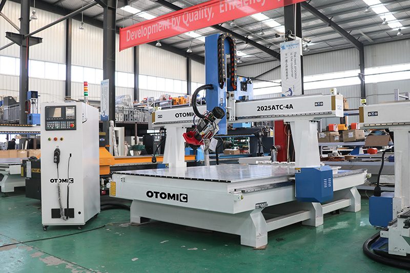 四軸加工中心